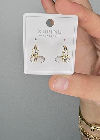 Altın Renk Mini Sıralı Küpeler