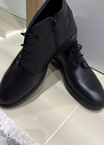 Siyah Erkek Bağcıklı deri 41 numara erkek bot - Görsel 5