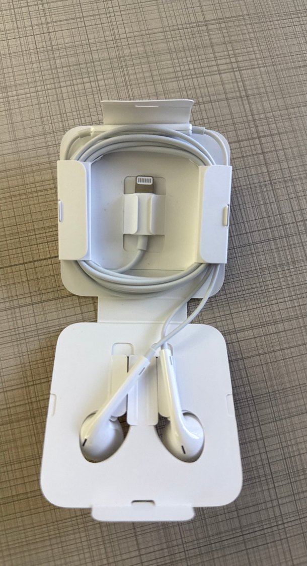 Beyaz Kulak İçi Kulaklık - Görsel 4