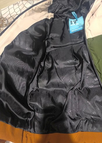 Kapüşonlu Renk Bloklu Erkek Mont - Görsel 7