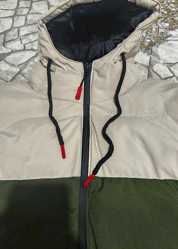 Kapüşonlu Renk Bloklu Erkek Mont - Görsel 2