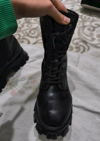 Siyah Kadın Deri Bot, Bağcıklı ve Fermuarlı - Görsel 4