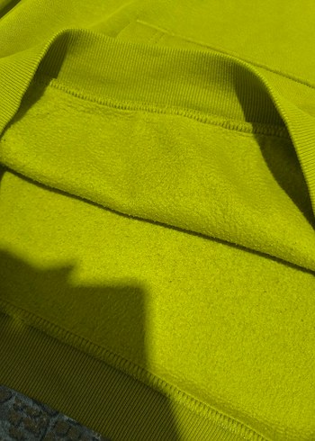 Sarı Kapüşonlu Kadın Sweatshirt - Görsel 2