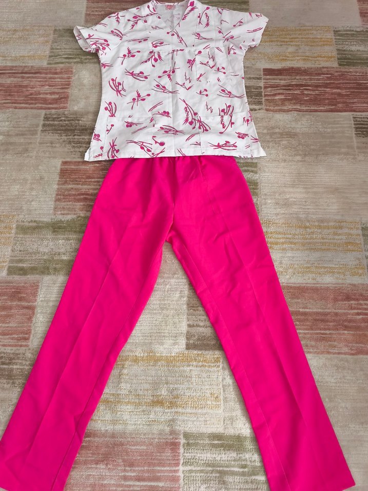 Pembe Desenli V Yaka hemşire forma Takımı - Görsel 5