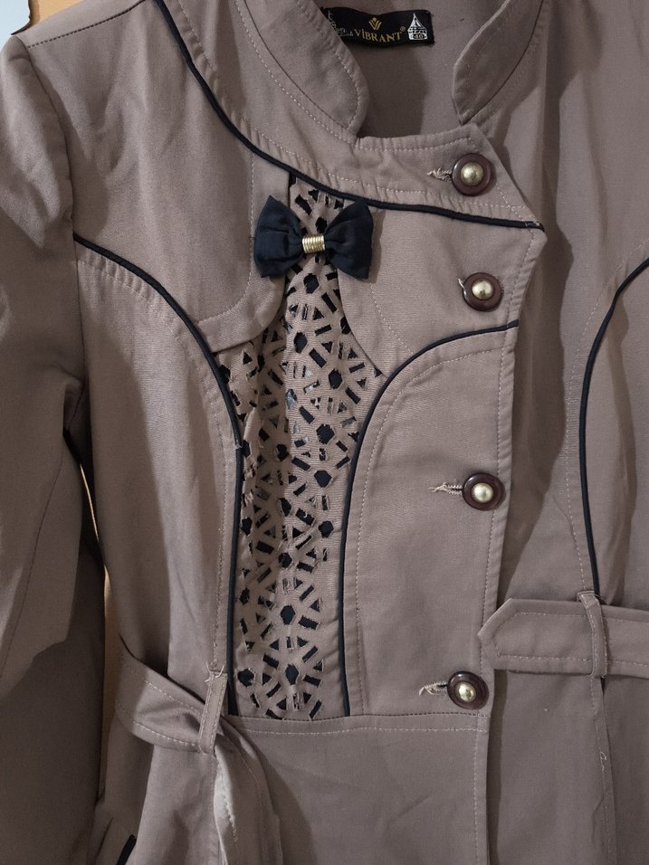 Düğmeli Bej Kadın Uzun Trençkot - Görsel 4