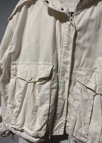 BERSHKA BEYAZ KETEN KAPŞONLU KADIN CROP CEKET - Görsel 3