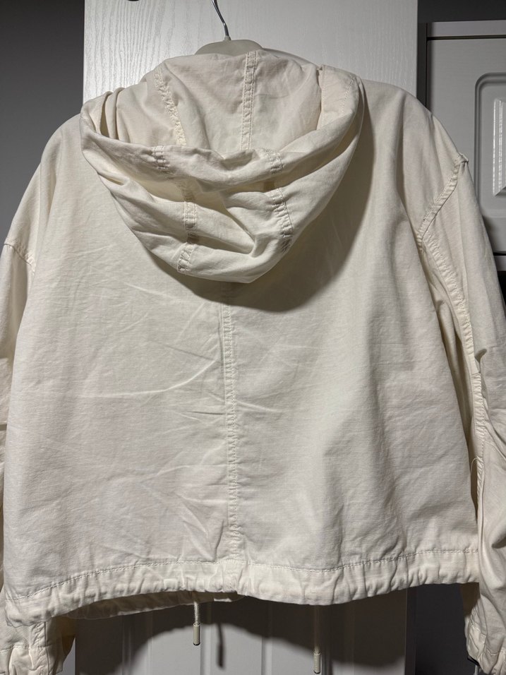 BERSHKA BEYAZ KETEN KAPŞONLU KADIN CROP CEKET - Görsel 5