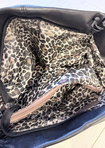 Siyah Deri Tokalı Kadın Çanta - Görsel 4