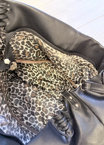 Siyah Deri Tokalı Kadın Çanta - Görsel 3