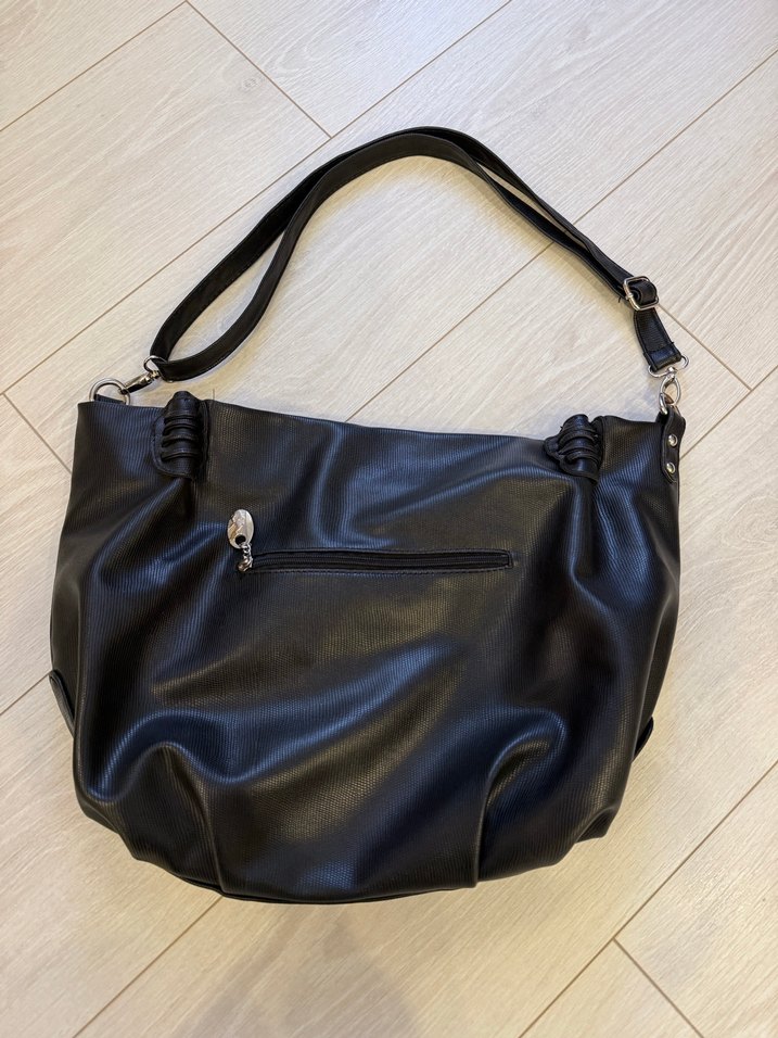 Siyah Deri Tokalı Kadın Çanta - Görsel 2