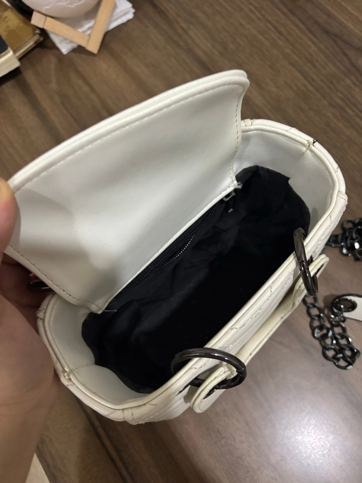 Zincirli beyaz kol çanta - Görsel 2