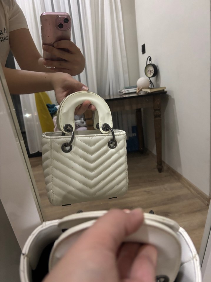 Zincirli beyaz kol çanta - Görsel 3