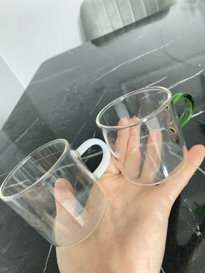 Yeşil ve Beyaz Kulplu Cam Bardaklar - Görsel 2