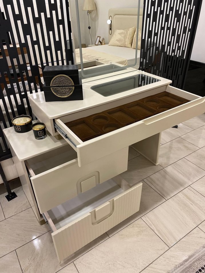 Beyaz Yatak Odası takımı sıfır ayarında - Görsel 4