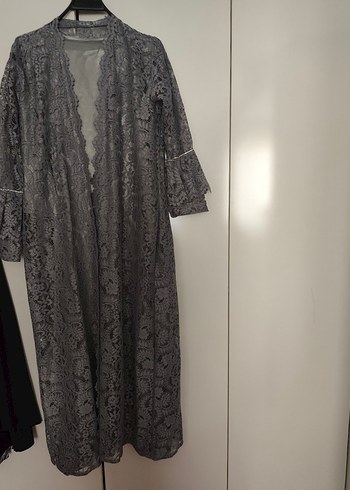 Gri Dantel Detaylı Uzun Kadın Elbise - Görsel 2