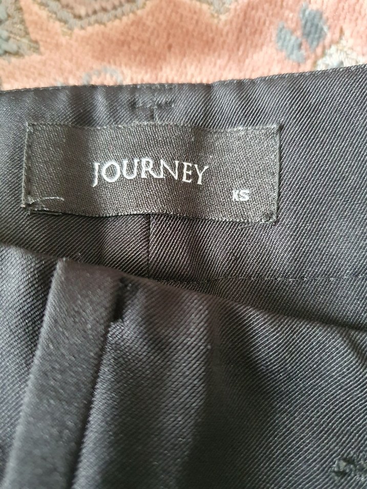 Kadın Siyah Kemerli Midi Kumaş Pantolon - Görsel 4