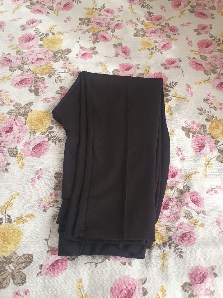 Kadın Siyah Piliseli Kumaş Pantolon - Görsel 3