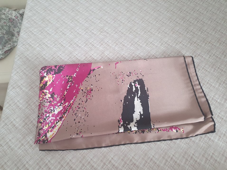 Pembe Parlak Avant-Garde Desenli Kadın Eşarp - Görsel 5