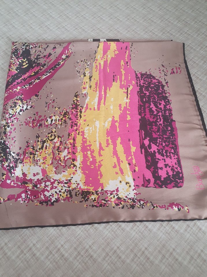 Pembe Parlak Avant-Garde Desenli Kadın Eşarp - Görsel 3