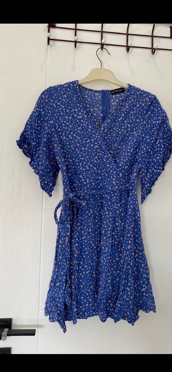 Mavi V Yaka Volanlı Midi şortlu elbise - Görsel 3