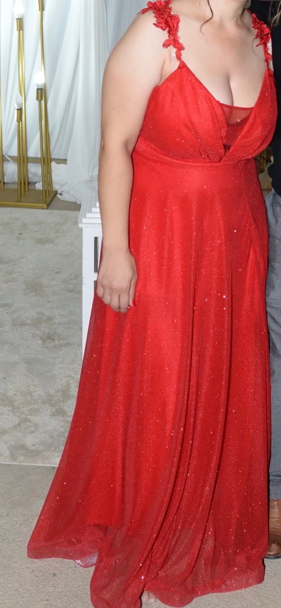 Kırmızı Nakışlı Uzun V Yaka Abiye Elbise - Görsel 3