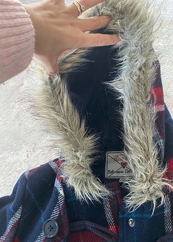 Kapüşonlu Kürklü Ekose Kız Mont - Görsel 5