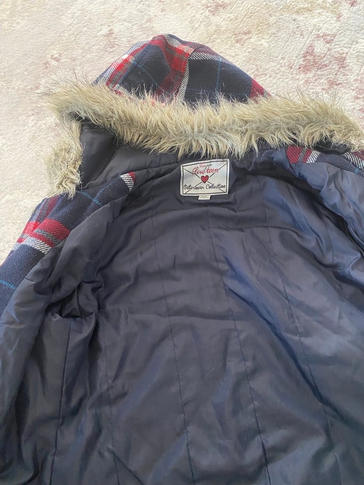 Kapüşonlu Kürklü Ekose Kız Mont - Görsel 4