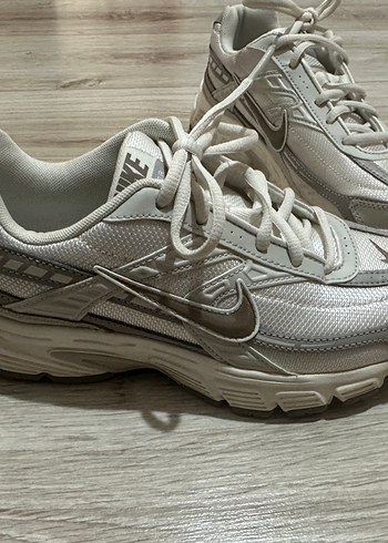 38,5 Beden beyaz Renk Beyaz Nike Kadın Spor Ayakkabı