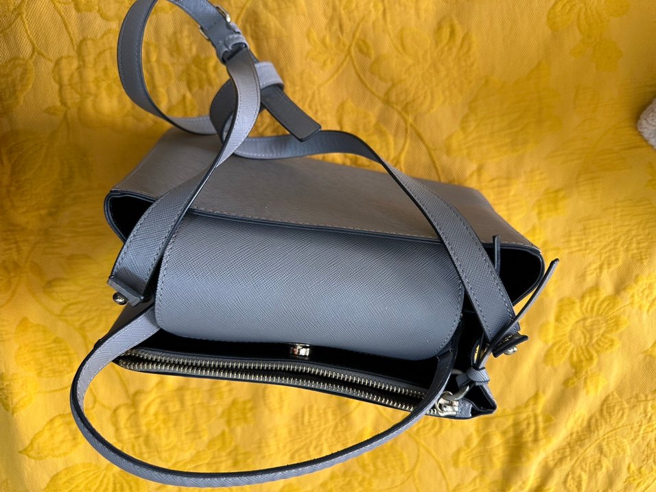 Gri Deri Kadın Çanta Fermuarlı - Görsel 3