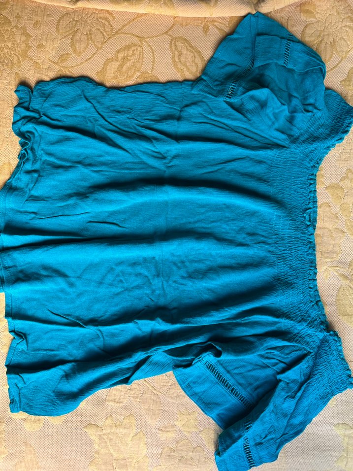 Bohem Çiçek Desenli ve düz yeşil renk 2li Bluz - Görsel 4