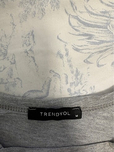 Trendyol & Milla Pencere detay bluz