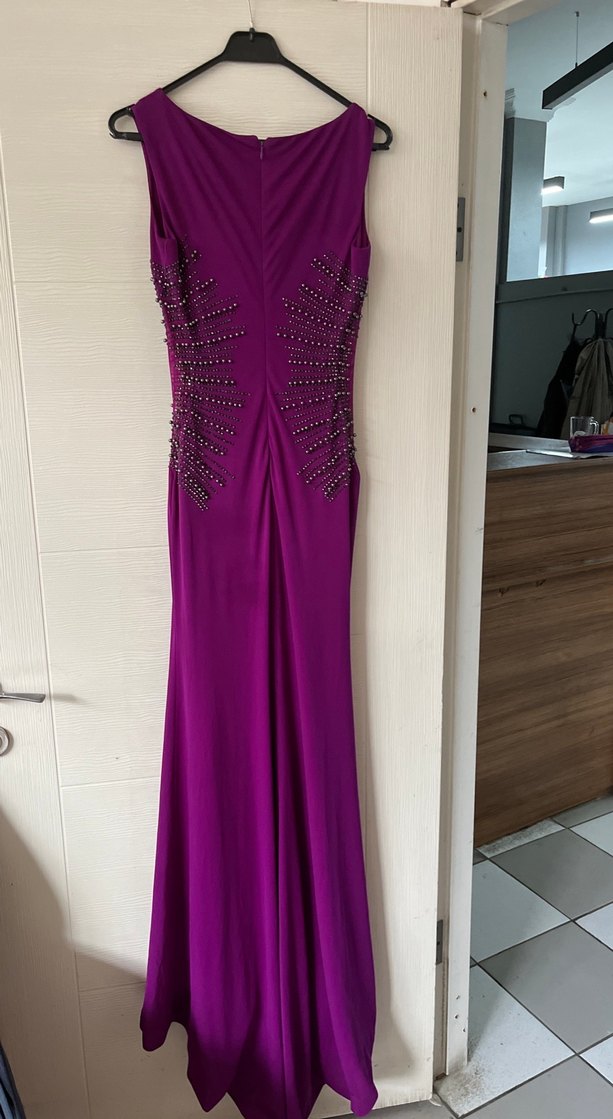 Mor Uzun V Yaka Drapeli Abiye Elbise - Görsel 3