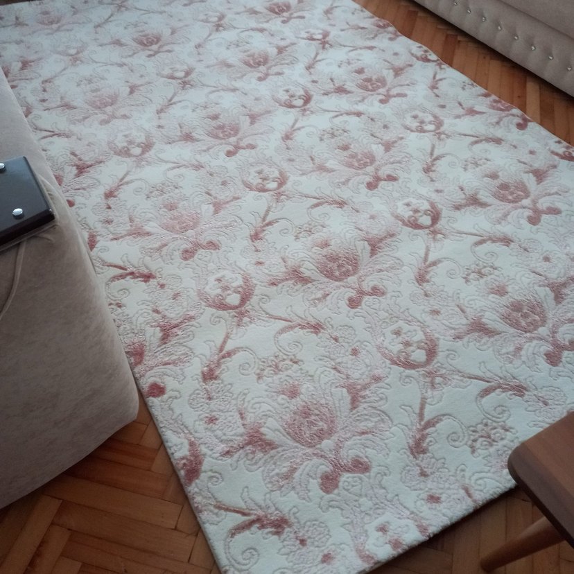 Krem üzerine gül kurusu desnli Klasik Halı - Görsel 2