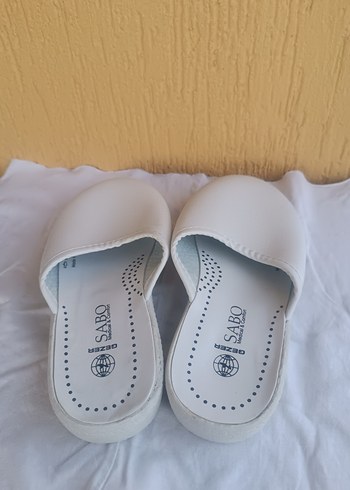 Beyaz Doktor Terliği - Görsel 2