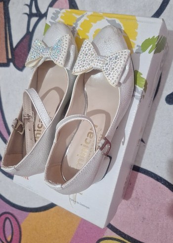 Kız Çocuk Beyaz Yılan Desenli Tokalı Babet - Görsel 4