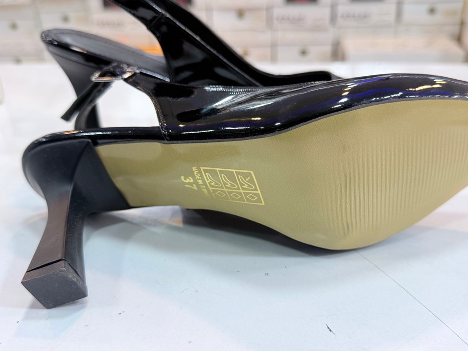 Klasik Siyah Parlak Topuklu Kadın Ayakkabı - Görsel 2