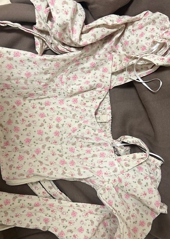 Dantel Detaylı V Yaka Uzun Kollu Crop Top - Görsel 2