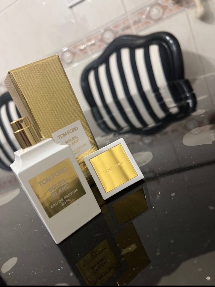Tom Ford Soleil Blanc Kadın Parfümü 50ml - Görsel 2