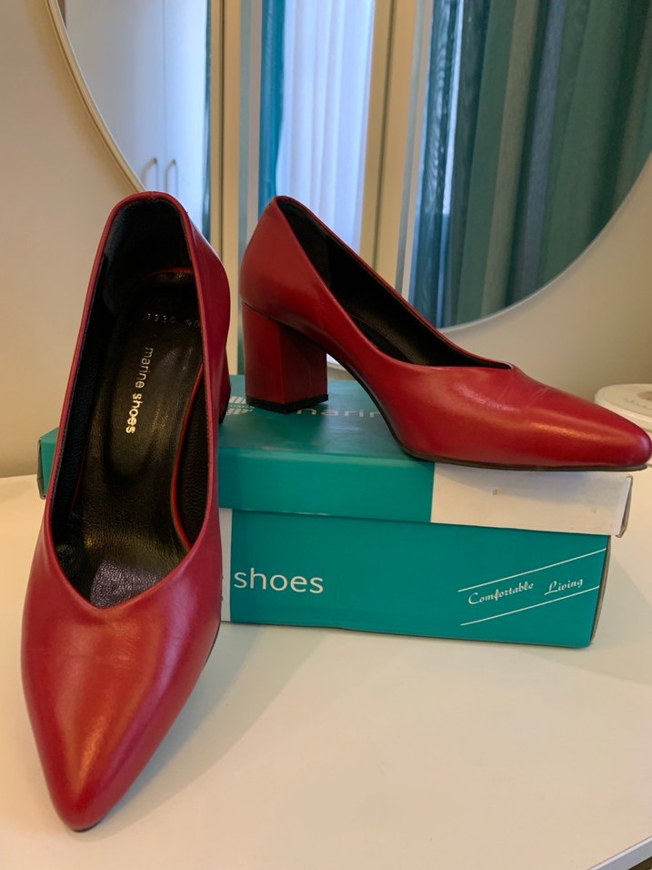 Kalın Topuk Kırmızı Deri Ayakkabı - Görsel 3