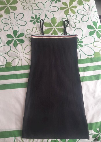 Siyah Askılı elbise