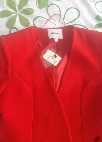 36 Beden Kırmızı Düğmeli Kadın Blazer Ceket