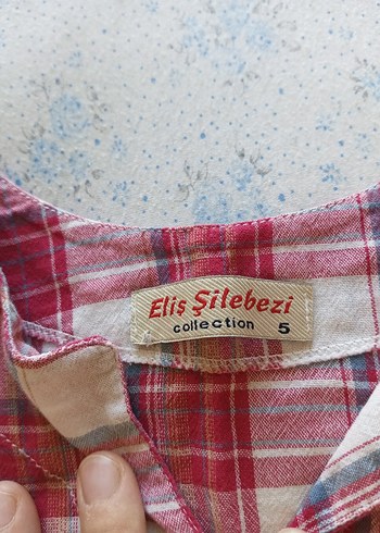 V Yaka Düğmeli Ekose Gömlek - Görsel 3