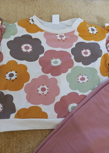 Çiçek Desenli Bebek Kız Takımı - Görsel 2