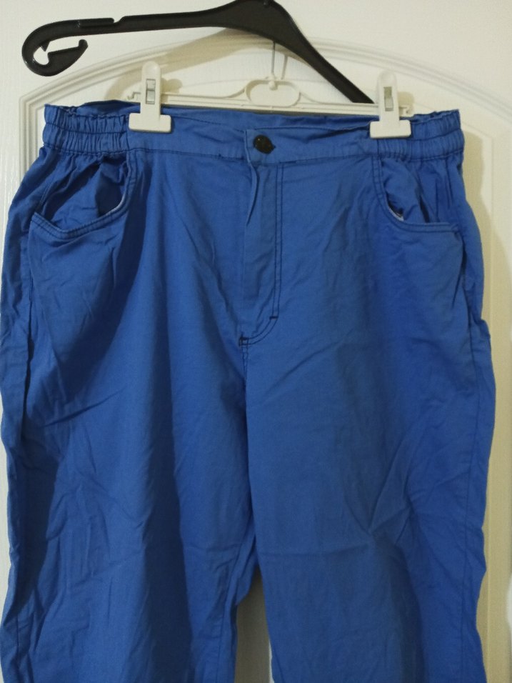 Mavi Kemerli Keten Rahat Kısa Kadın Pantolon - Görsel 2