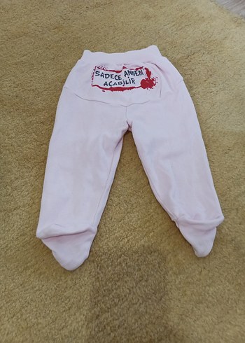 Pembe Yazı Detaylı Ayaklı Pijama - Görsel 2
