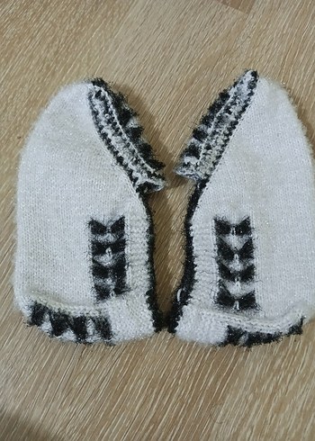 Nakışlı Örgü Kız Çocuk Patik - Görsel 2