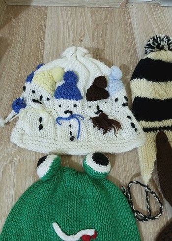 Çocuklar için Renkli Örgü Bere ve Şapka Seti - Görsel 2