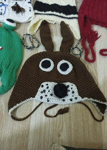 Çocuklar için Renkli Örgü Bere ve Şapka Seti - Görsel 5