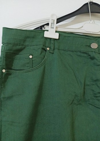 Kemerli Koyu Yeşil Mini Keten Kadın Pantolon - Görsel 4