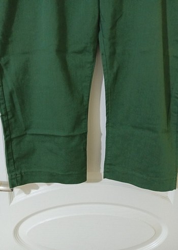 Kemerli Koyu Yeşil Mini Keten Kadın Pantolon - Görsel 3